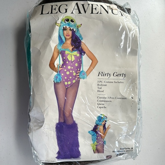 Flirty Gerry Costume - Picture 3 of 5